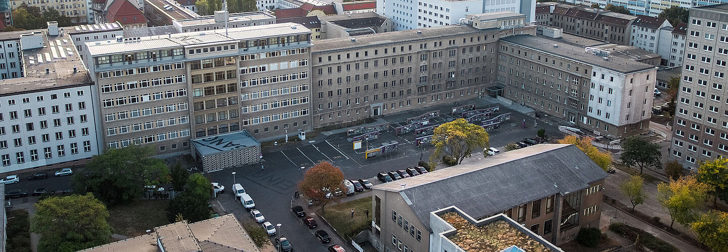 Blick auf die ehemalige Stasi-Zentrale in Berlin-Lichtenberg